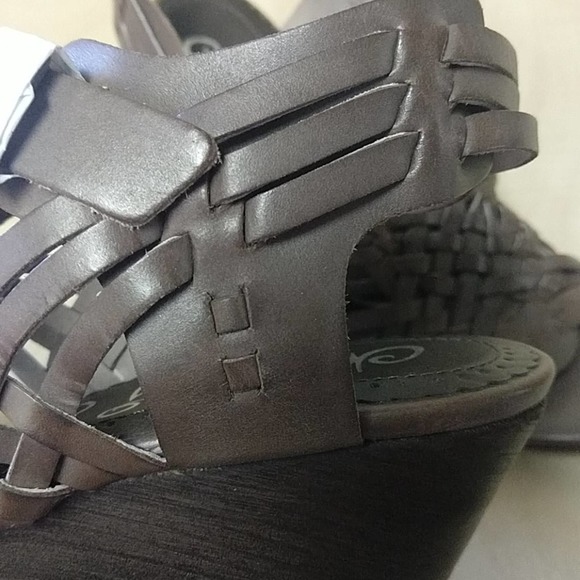 Naughty Monkey Dually Noted Leather Sandals - Picture 16 of 16